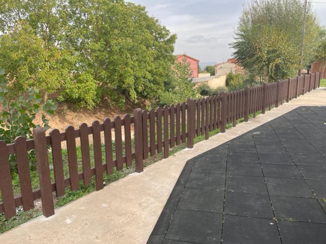 valla material reciclado kemparq-villardetorre valla material reciclado kemparq-villardetorre