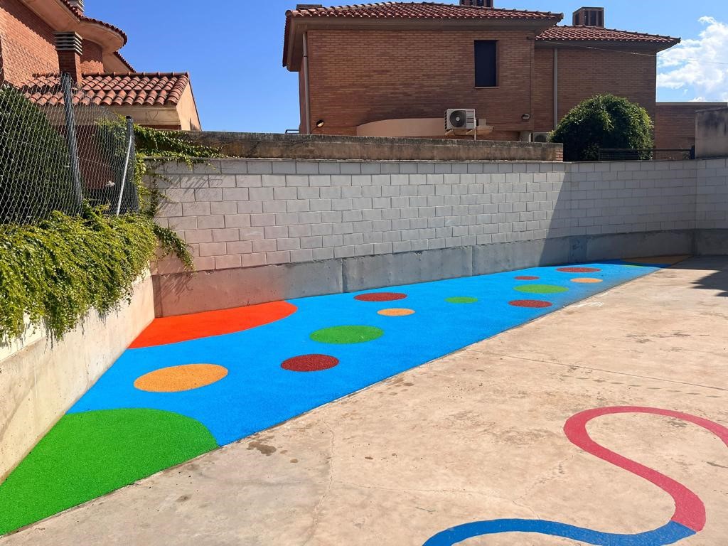 suelo de caucho colegio